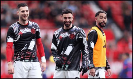 MANCHESTER, ENGLAND - MARCH 01: Diogo Dalot, Bruno Fernandes and Matheus Cunha of Manchester United warm up prior to the Premier League match between Manchester United and Crystal Palace at Old Trafford on March 01, 2026 in Manchester, England.
