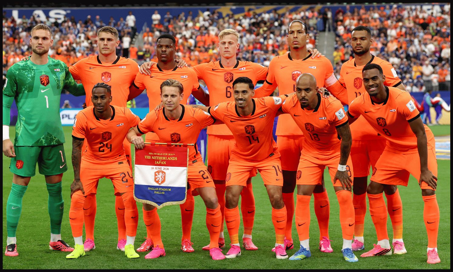 ARLINGTON, TEXAS - JUNE 14: Netherlands players pose for a team photograph before the FIFA World Cup 2026 Group F match between Netherlands and Japan at Dallas Stadium on June 14, 2026 in Arlington, Texas.