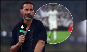 JEDDAH, SAUDI ARABIA - OCTOBER 24: Pundit, Rio Ferdinand speaks pitchside prior to the Saudi Pro League match between Al Ittihad and Al Hilal at King Abdullah Sports City on October 24, 2025 in Jeddah, Saudi Arabia.