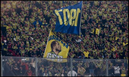 ISTANBUL, TURKEY - APRIL 26: Fenerbahce fans during the Trendyol Süper Lig match between Galatasaray SK and Fenerbahçe SK at Rams Park Stadium on April 26, 2026 in Istanbul, Turkey.