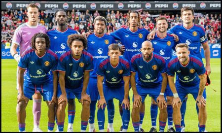 Manchester United players pose for a picture before kick-off vs Rosenborg.