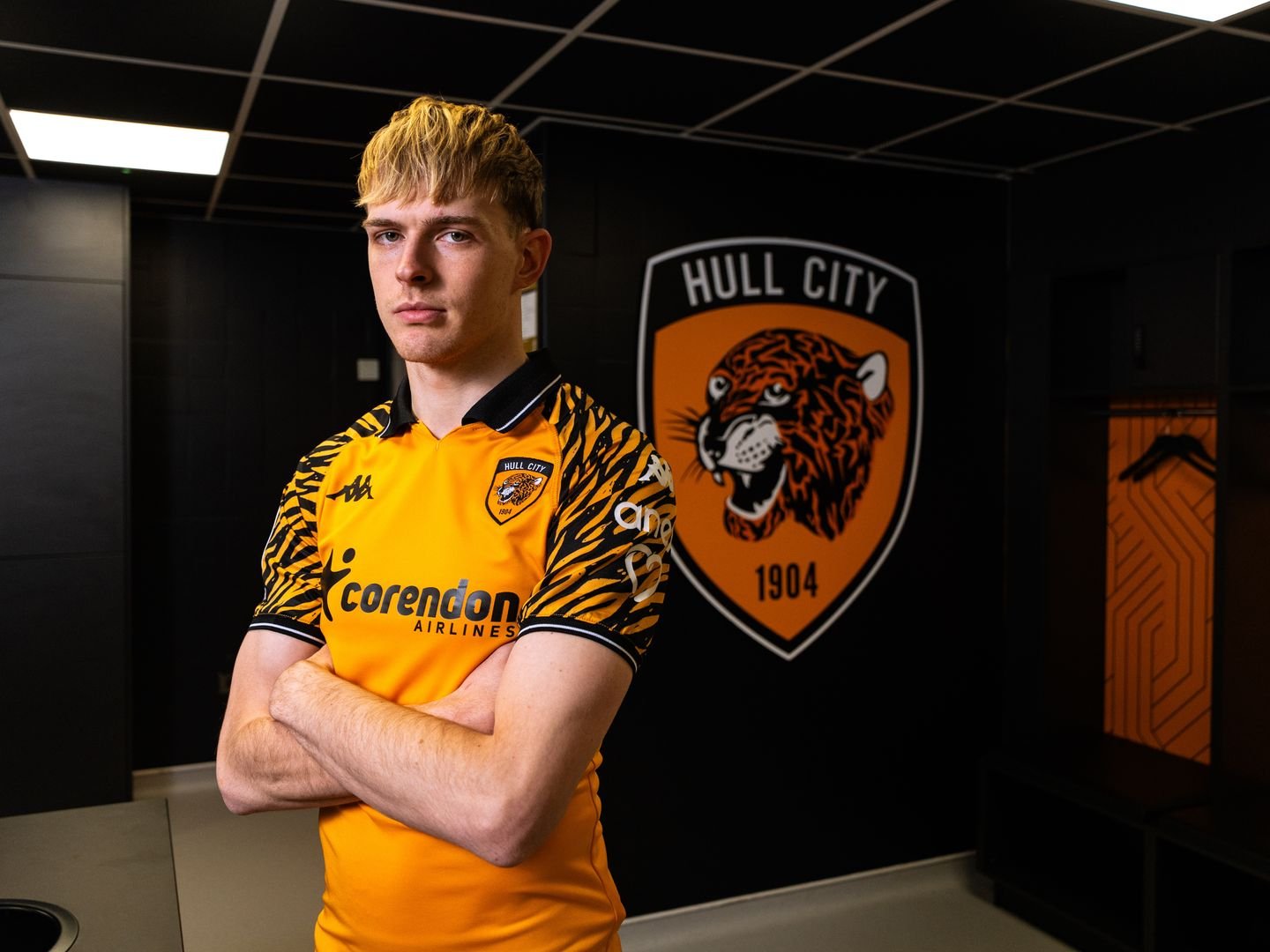 Toby Collyer after signing for Hull 