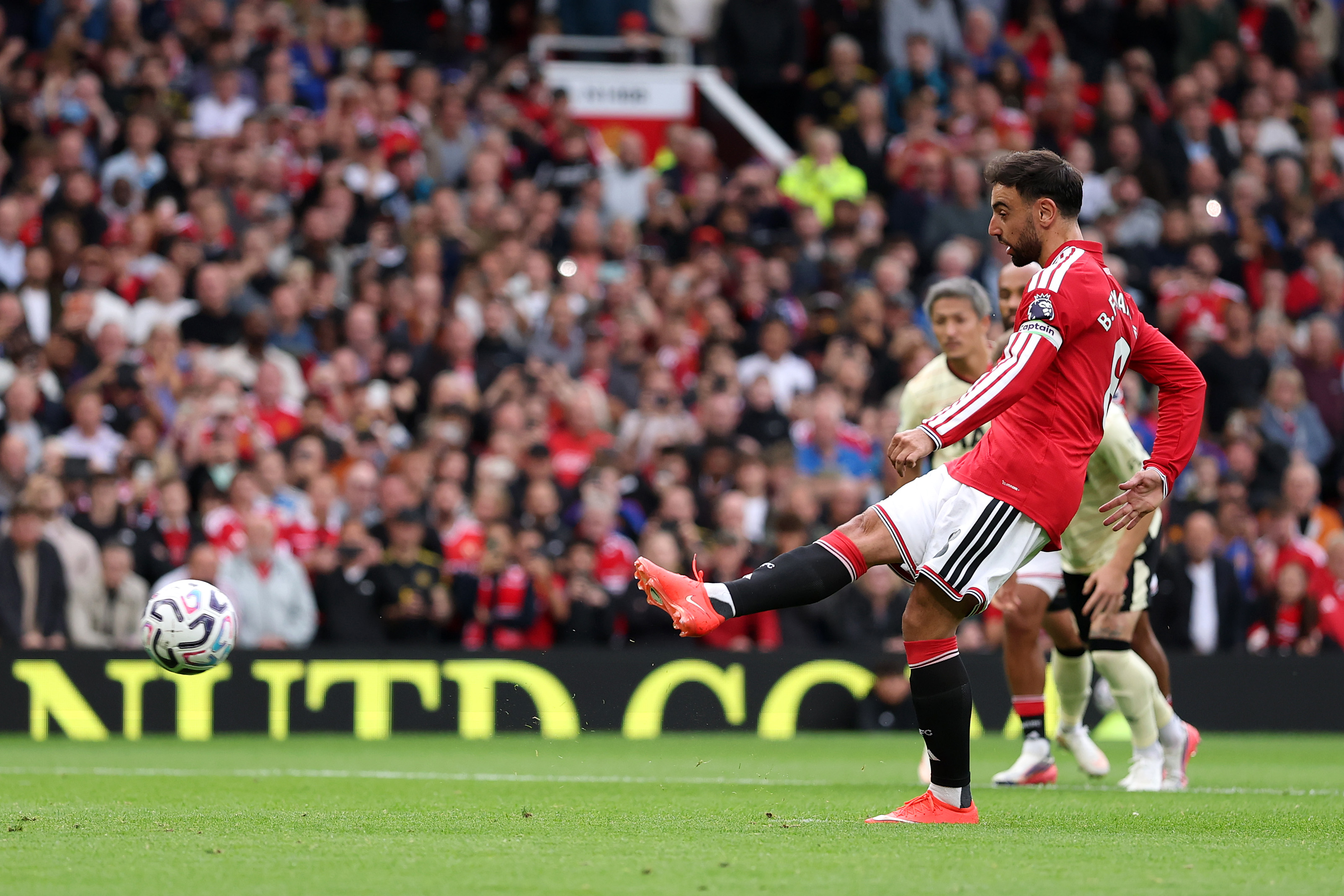 MANCHESTER, ENGLAND - AUGUST 30: Bruno Fernandes of Manchester United scores his team’s third goal from the penalty spot during the Premier League 2026/27 match between Manchester United and Ipswich Town at Old Trafford on August 30, 2026 in Manchester, England.