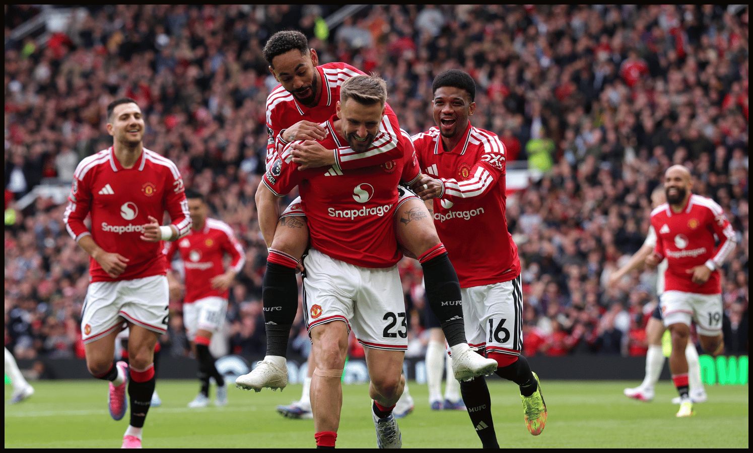 Man Utd first-teamer publicly calls on INEOS to add £40m player to Carrick's squad before 26/27 gets underway