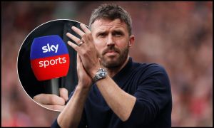 MANCHESTER, ENGLAND - AUGUST 30: Michael Carrick, Manager of Manchester United, acknowledges the fans before the Premier League 2026/27 match between Manchester United and Ipswich Town at Old Trafford on August 30, 2026 in Manchester, England.