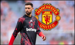 Bruno Fernandes looking on