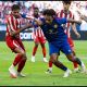 Joshua Zirkzee in action against Atletico Madrid