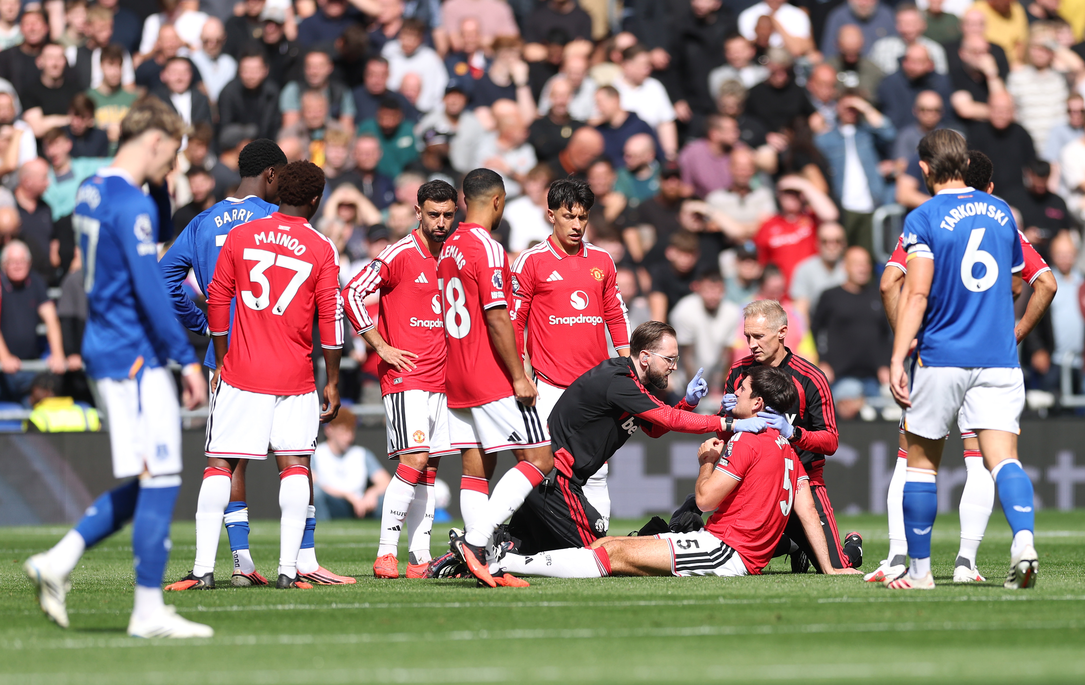 BBC journo singles out Man Utd star who's ‘causing Everton massive problems' in first half