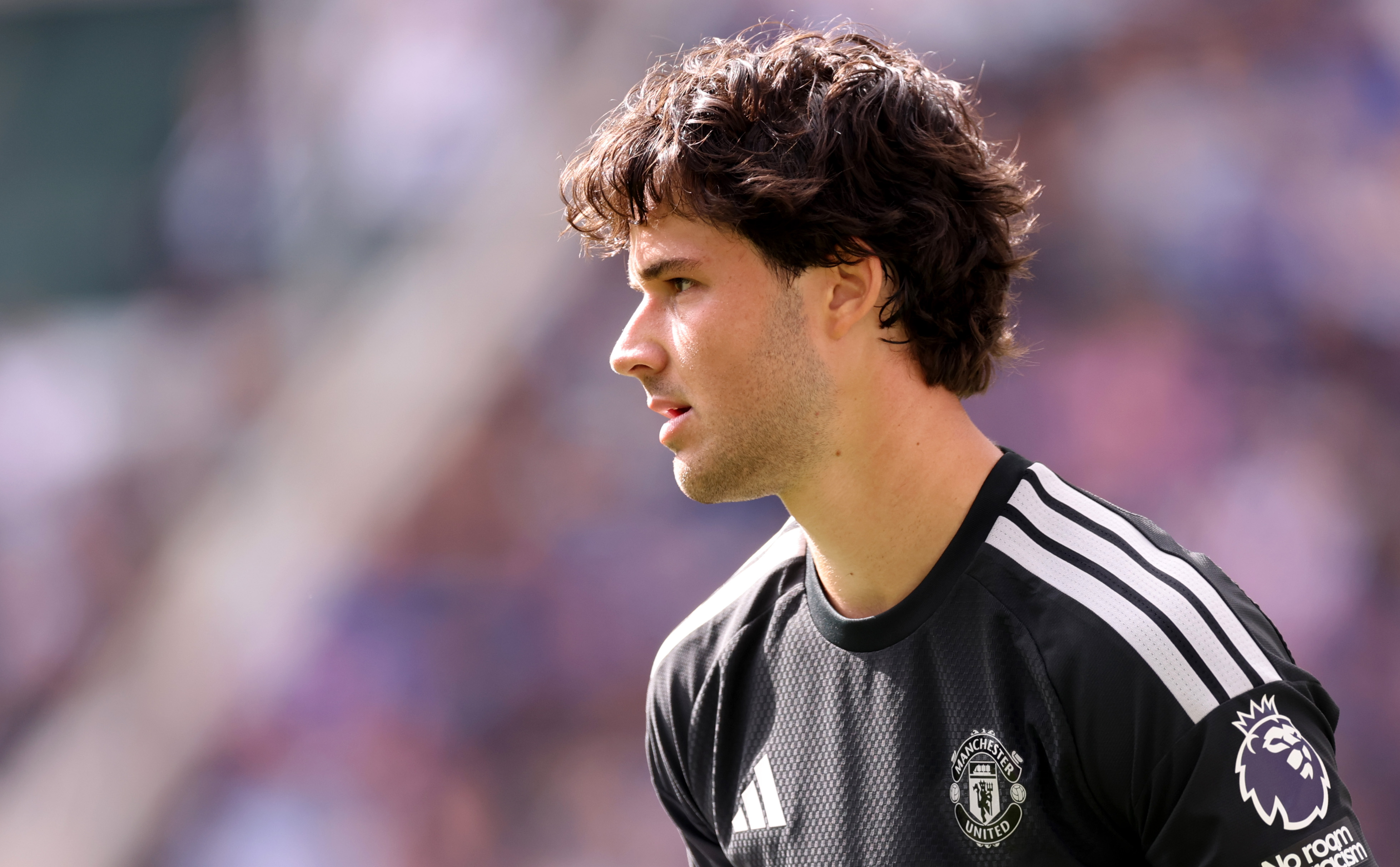 LIVERPOOL, ENGLAND - SEPTEMBER 06: Senne Lammens of Manchester United during the Premier League 2026/27 match between Everton and Manchester United at Hill Dickinson Stadium on September 06, 2026 in Liverpool, England. (Photo by Carl Recine/Carl Recine/Getty Images)