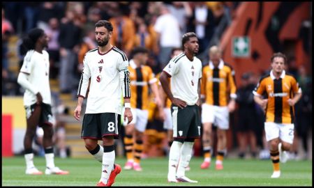 Bruno Fernandes looking dejected after Hull defeat