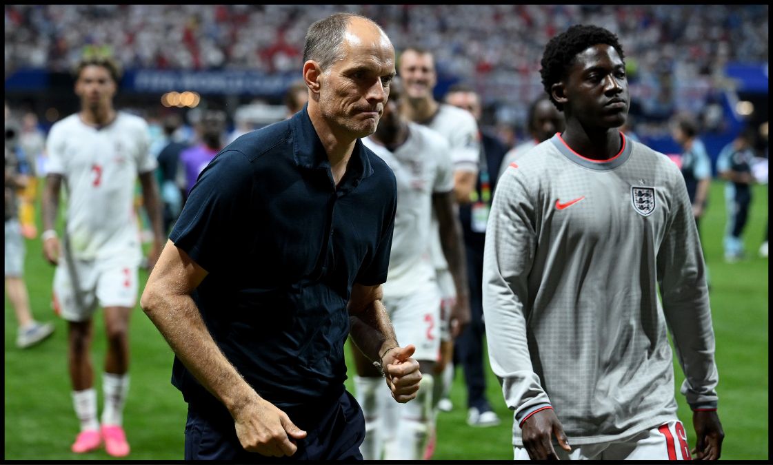 Thomas Tuchel and Kobbie Mainoo during the World Cup