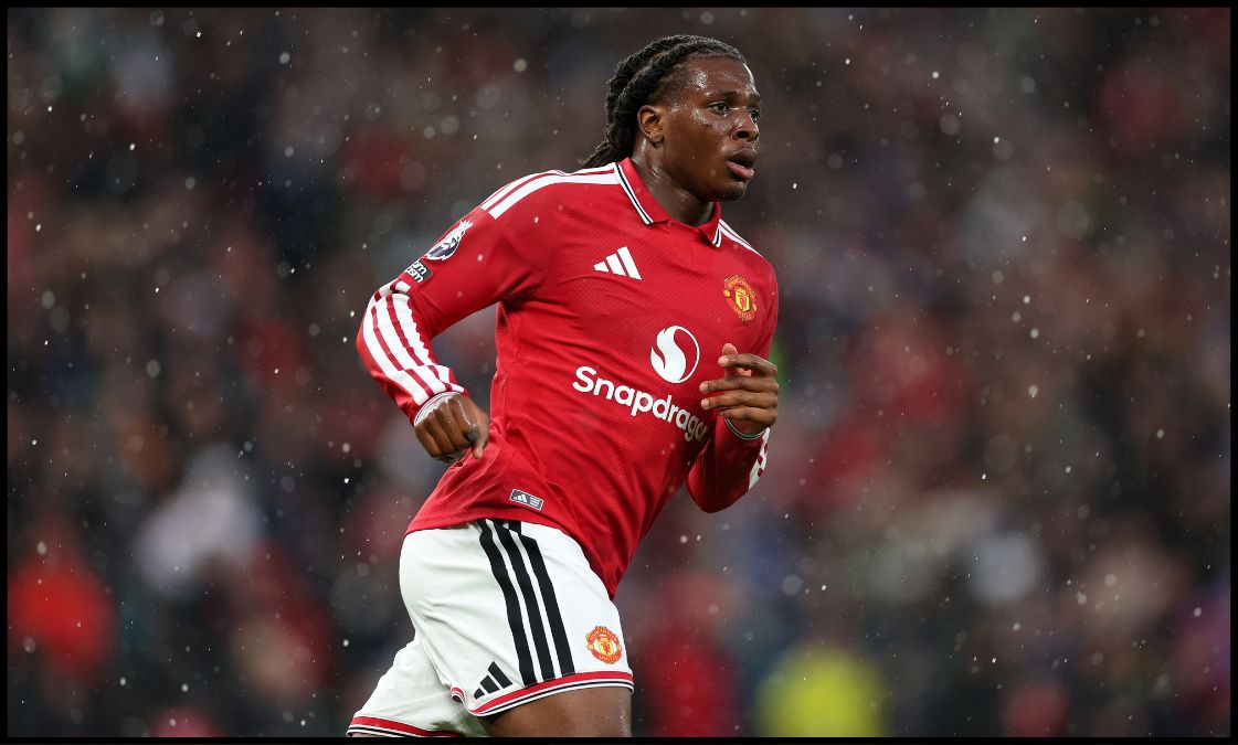 Patrick Dorgu in action for Man Utd