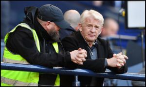 Gordon Strachan looking on